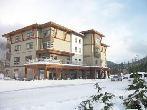 Hi Whistler - Hostel Екстериор снимка